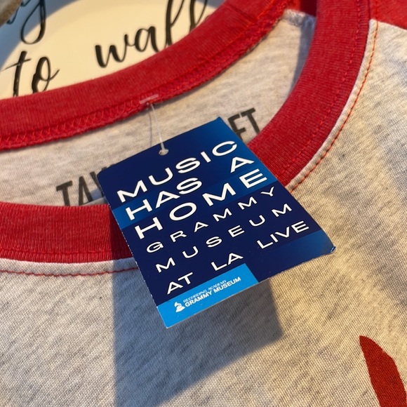 🆕🔥 Original Taylor Swift Swifty T shirt - Picture 6 of 6